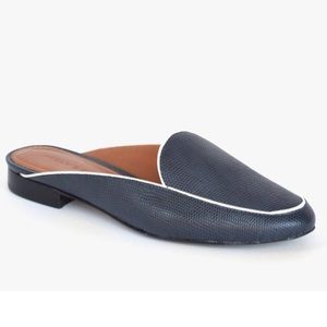 Neely & Chloe 8 Navy Lizard Loafer Slides